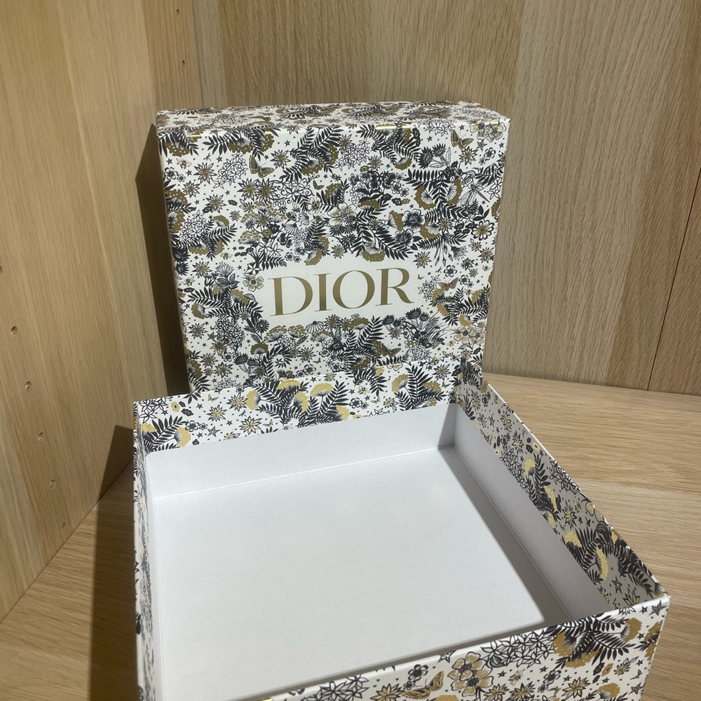 Dior Floral Pattern Box - Picture 4 of 4